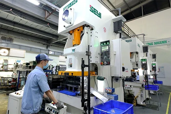 Chrome plating and surface-finishing machine for metal emblems
