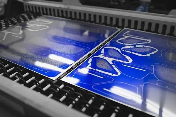Metal photo-etching process on the production line